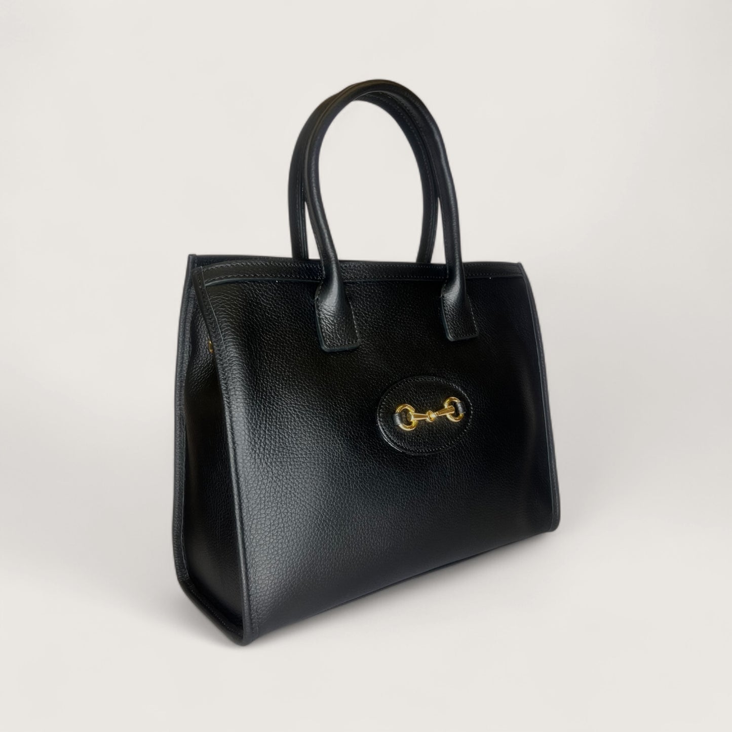 Чорна італійська шкіряна жіноча сумка Piumelli Eloise M D28 Black