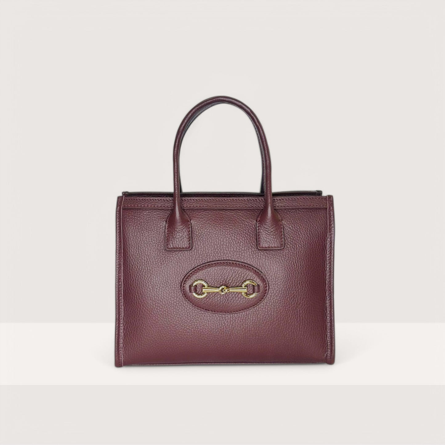 Італійська шкіряна жіноча сумка Piumelli Eloise S Bag, D54 Burgndy кольору бургунді