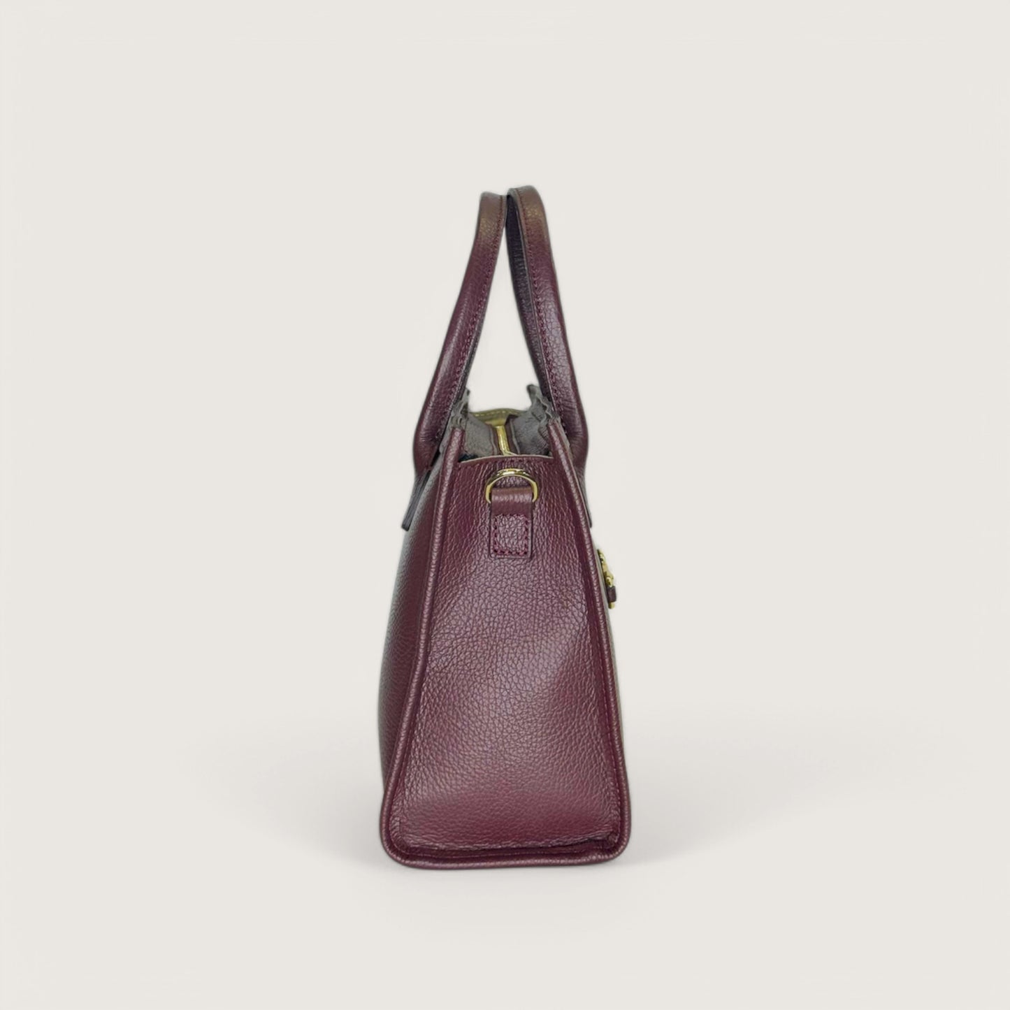 Італійська шкіряна жіноча сумка Piumelli Eloise S Bag, D54 Burgndy кольору бургунді
