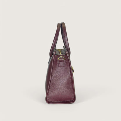 Італійська шкіряна жіноча сумка Piumelli Eloise S Bag, D54 Burgndy кольору бургунді