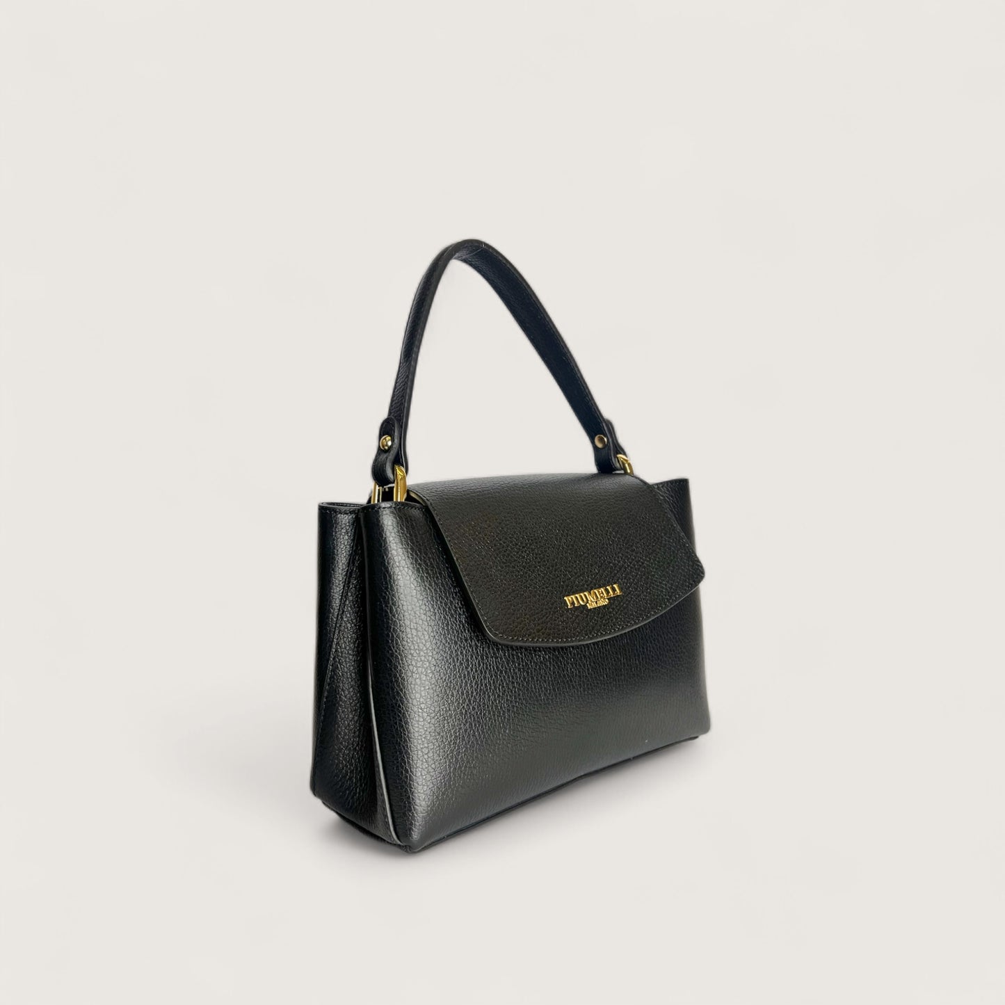 Чорна італійська шкіряна жіноча сумка Piumelli Elysia Bag, D28 Black