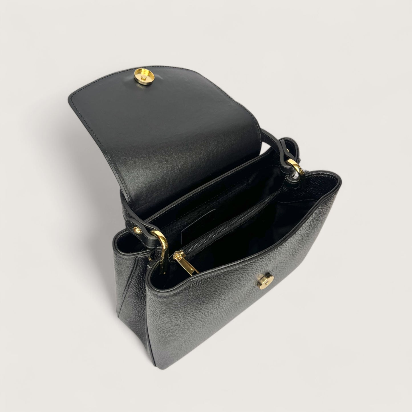 Чорна італійська шкіряна жіноча сумка Piumelli Elysia Bag, D28 Black