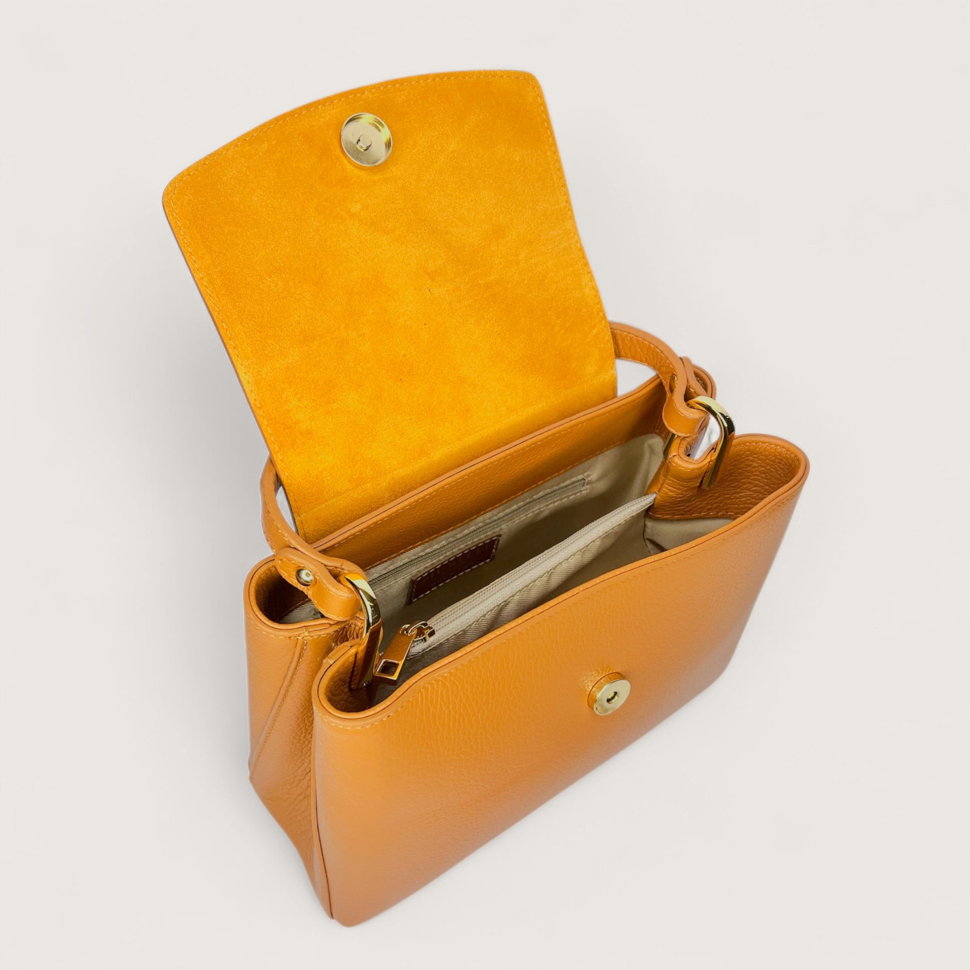 Карамельна італійська шкіряна жіноча сумка Piumelli Elysia D44 Camel