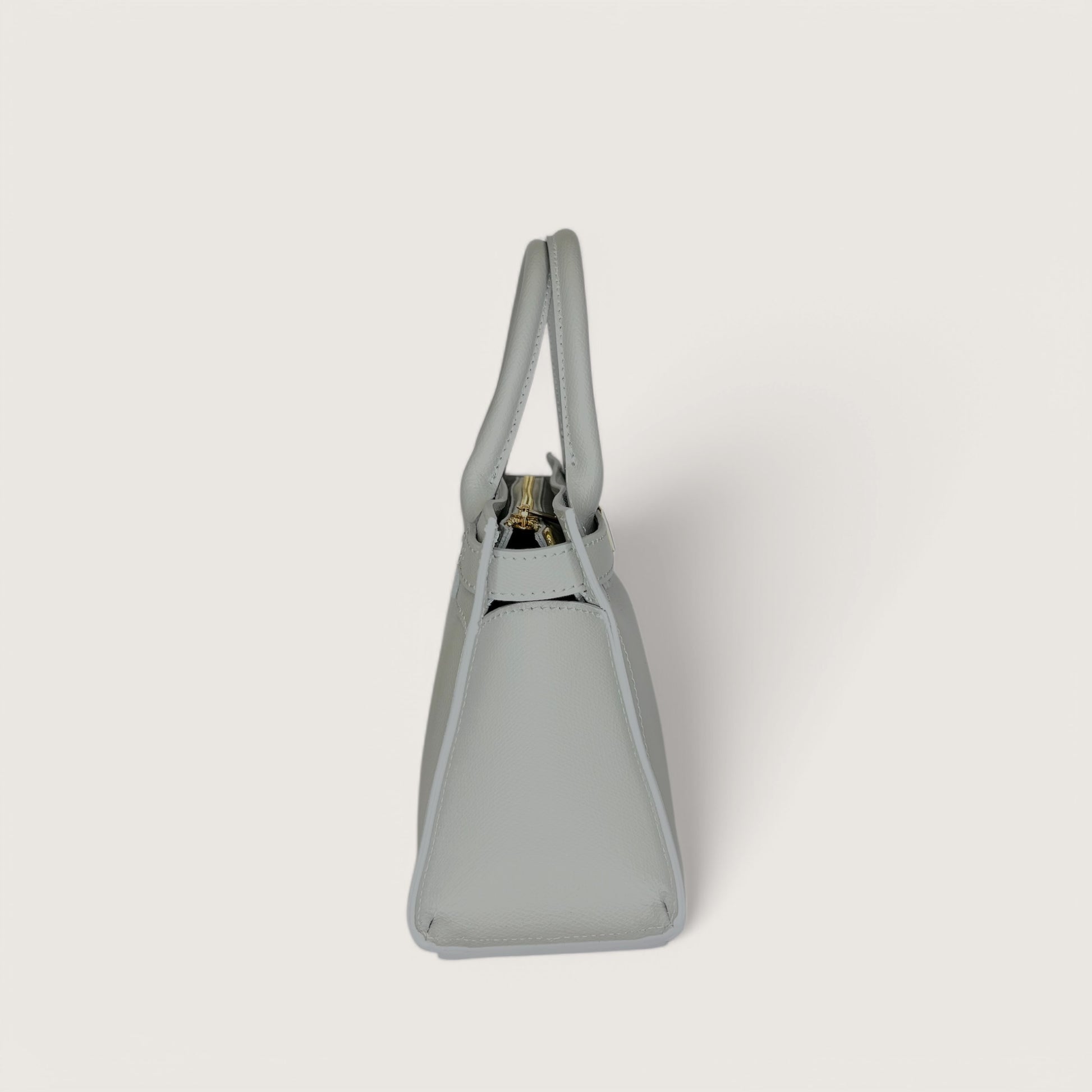Сіра італійська жіноча сумка Piumelli Ira P630 Light Grey