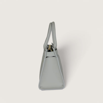 Сіра італійська жіноча сумка Piumelli Ira P630 Light Grey