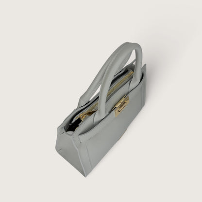 Сіра італійська жіноча сумка Piumelli Ira P630 Light Grey