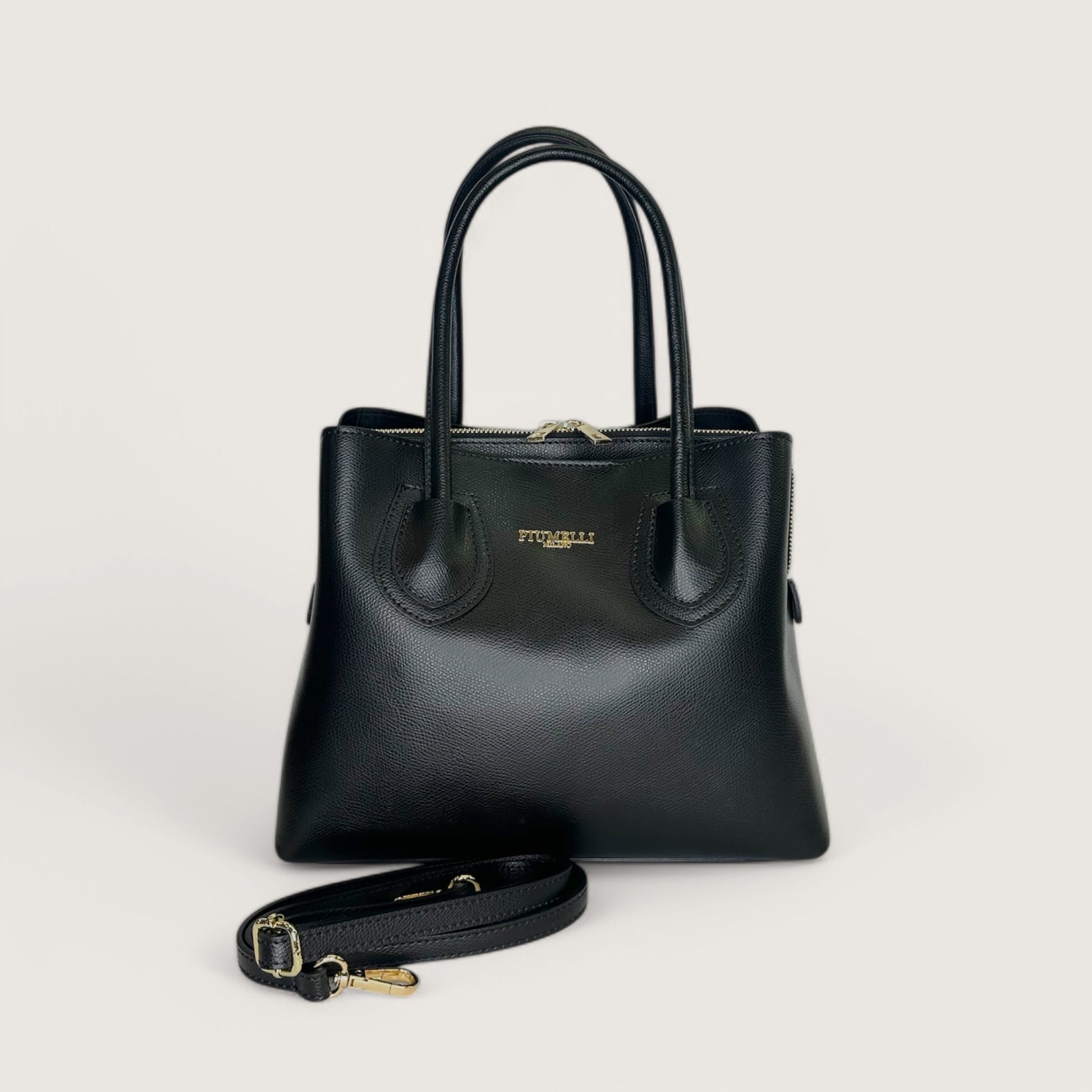 Чорна італійська шкіряна жіноча сумка Piumelli Iva М M P636 Black