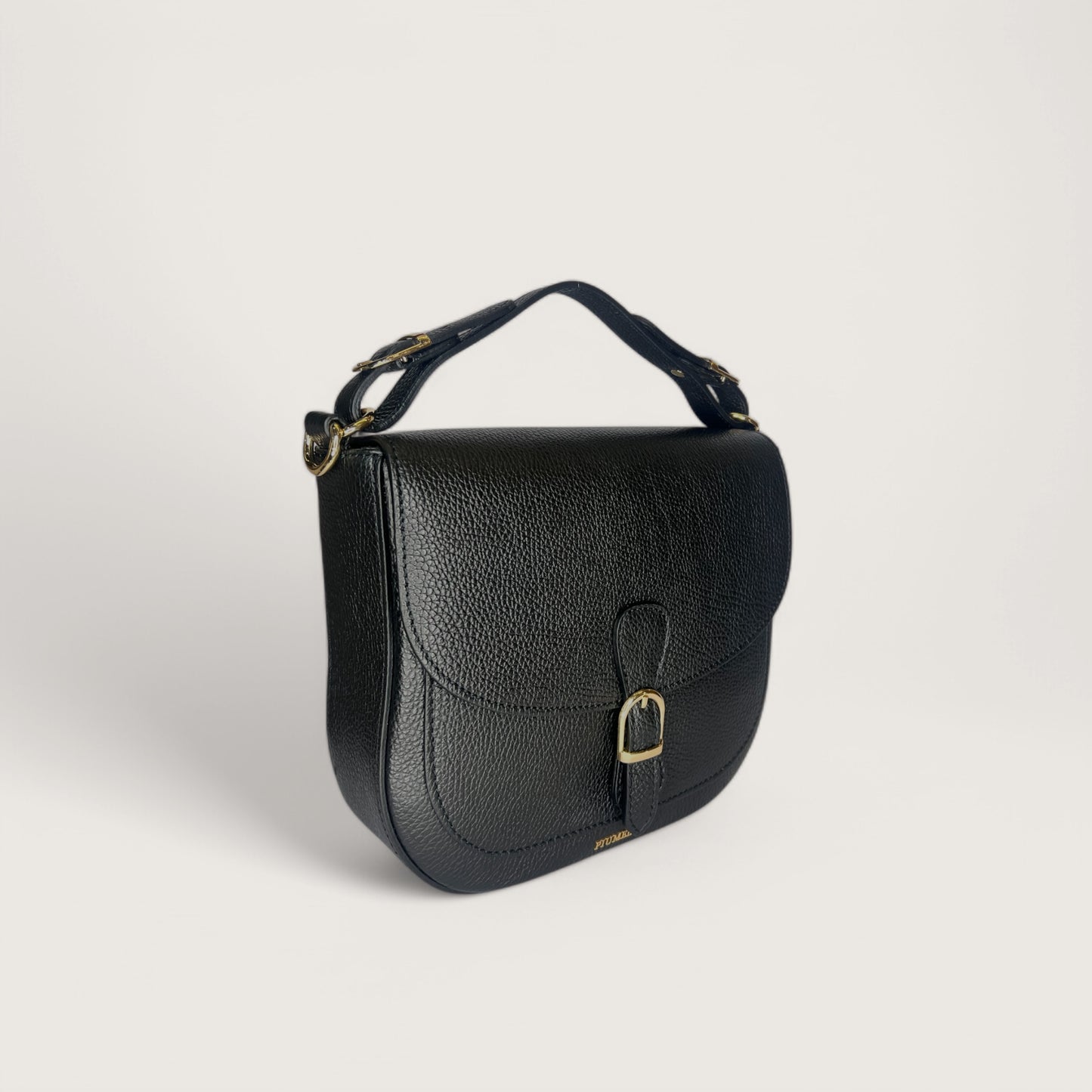 Чорна італійська шкіряна жіноча сумка Piumelli Jole M D28 Black