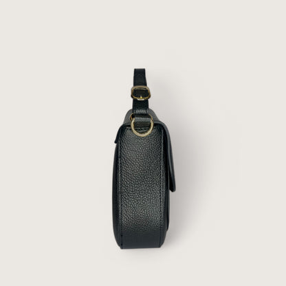 Чорна італійська шкіряна жіноча сумка Piumelli Jole M D28 Black