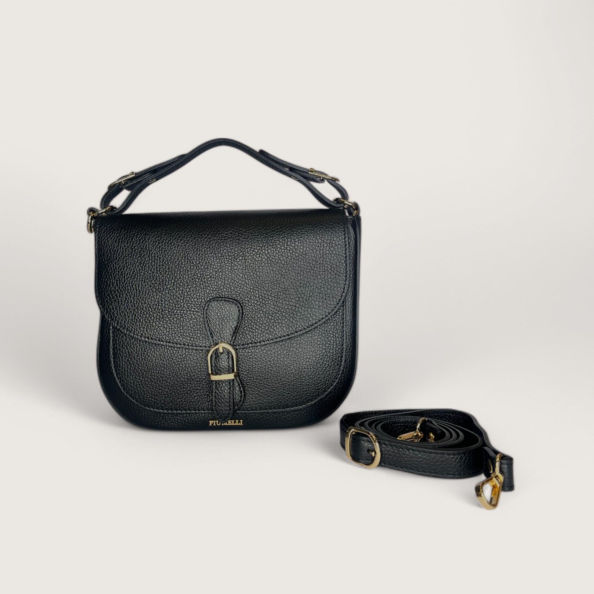 Чорна італійська шкіряна жіноча сумка Piumelli Jole M D28 Black