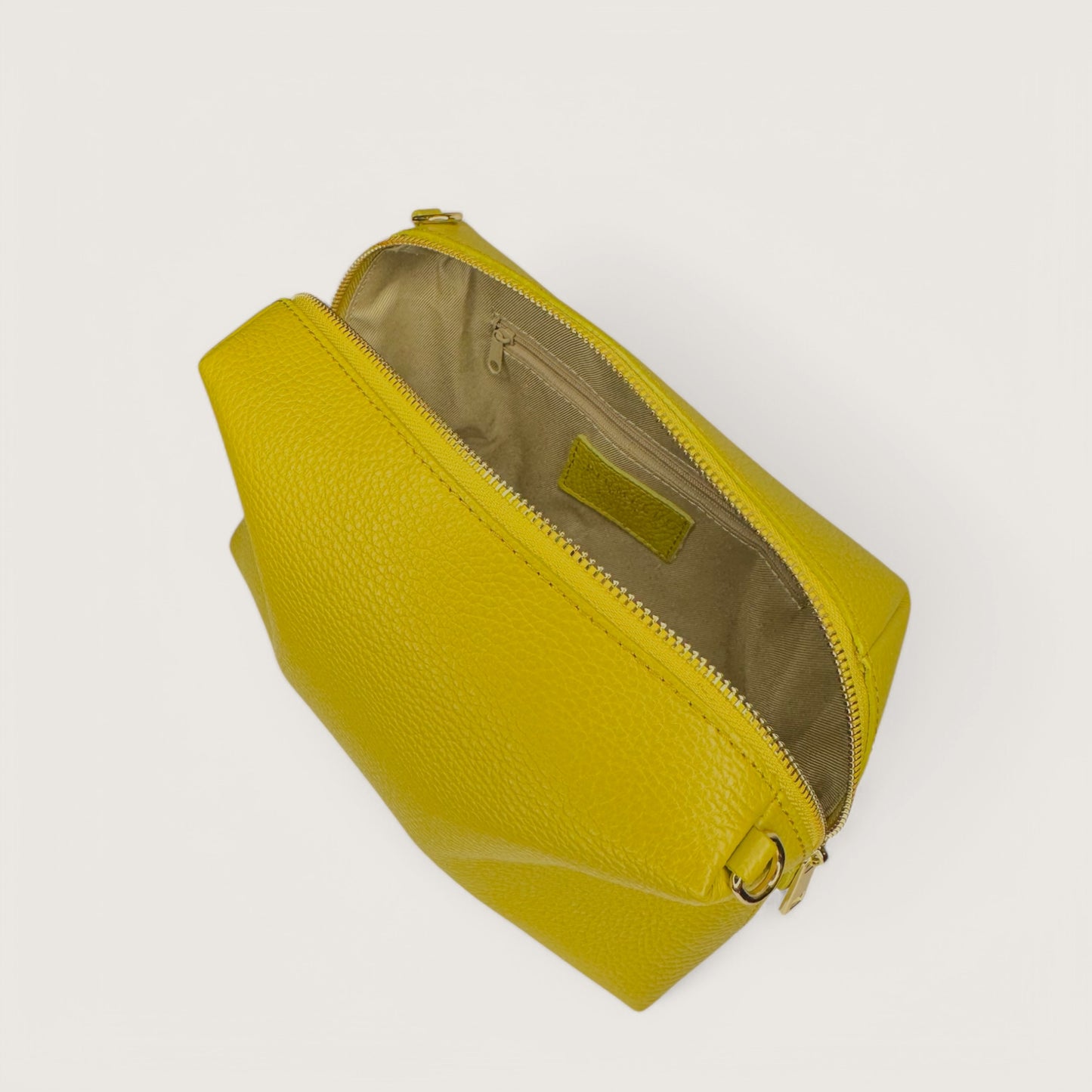 Гірчична італійська шкіряна жіноча сумка Piumelli Juniper D89 Pistacchio