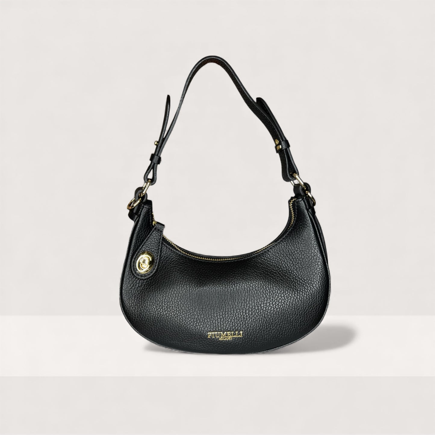 Чорна італійська шкіряна жіноча сумка Piumelli Kimberly D28 Black