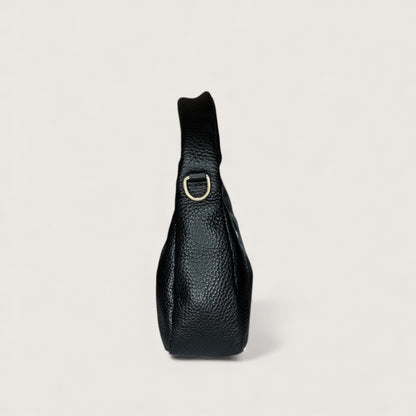 Чорна італійська шкіряна жіноча сумка Piumelli Laurie D28 Black