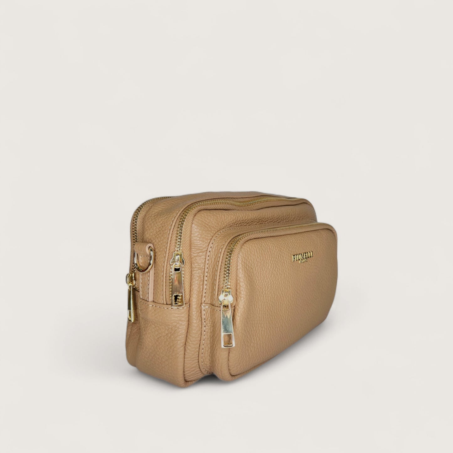 Бежева італійська шкіряна жіноча сумка Piumelli Maira Bag, D85 Sand