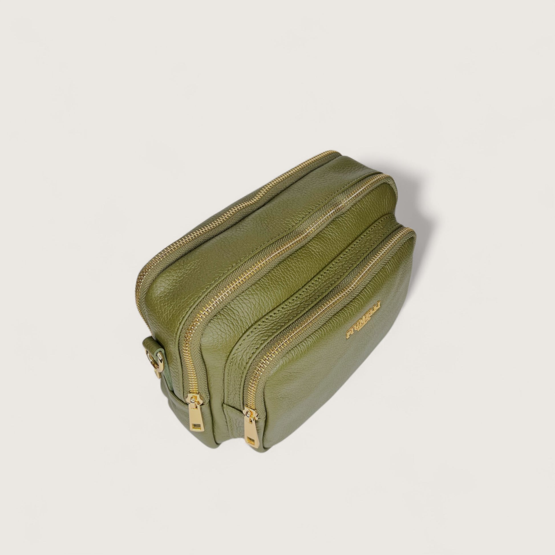 Італійська шкіряна жіноча сумка Piumelli Maira D74 Olive кольору хакі
