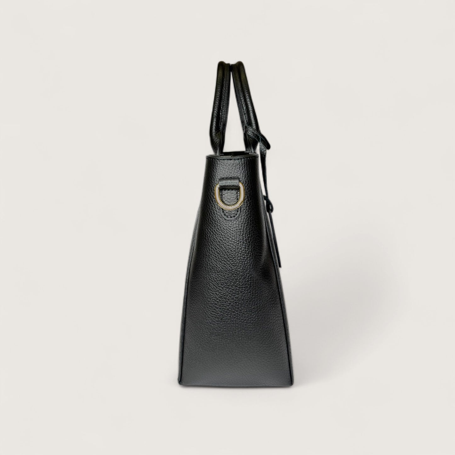 Чорна італійська шкіряна жіноча сумка Piumelli Margot M D28 Black