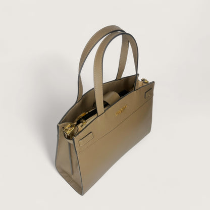 Італійська шкіряна жіноча сумка Piumelli Marta M Bag, P609 Dark Taupe кольору тауп