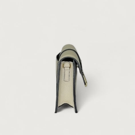 Біла італійська шкіряна жіноча сумка Piumelli Nilda D37 Off White