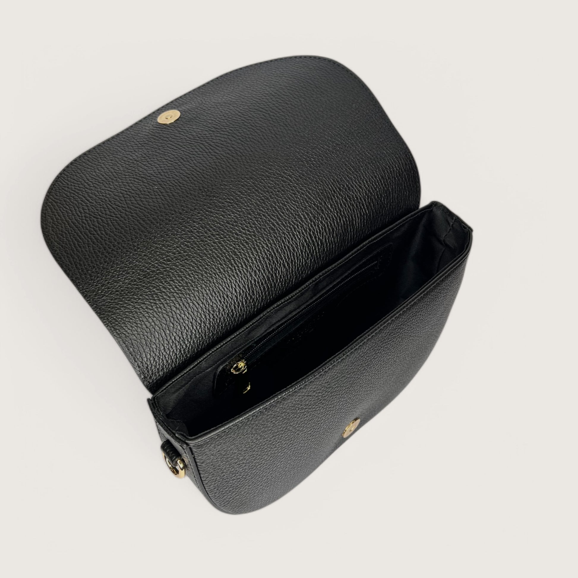 Чорна італійська шкіряна жіноча сумка Piumelli Noa D28 Black