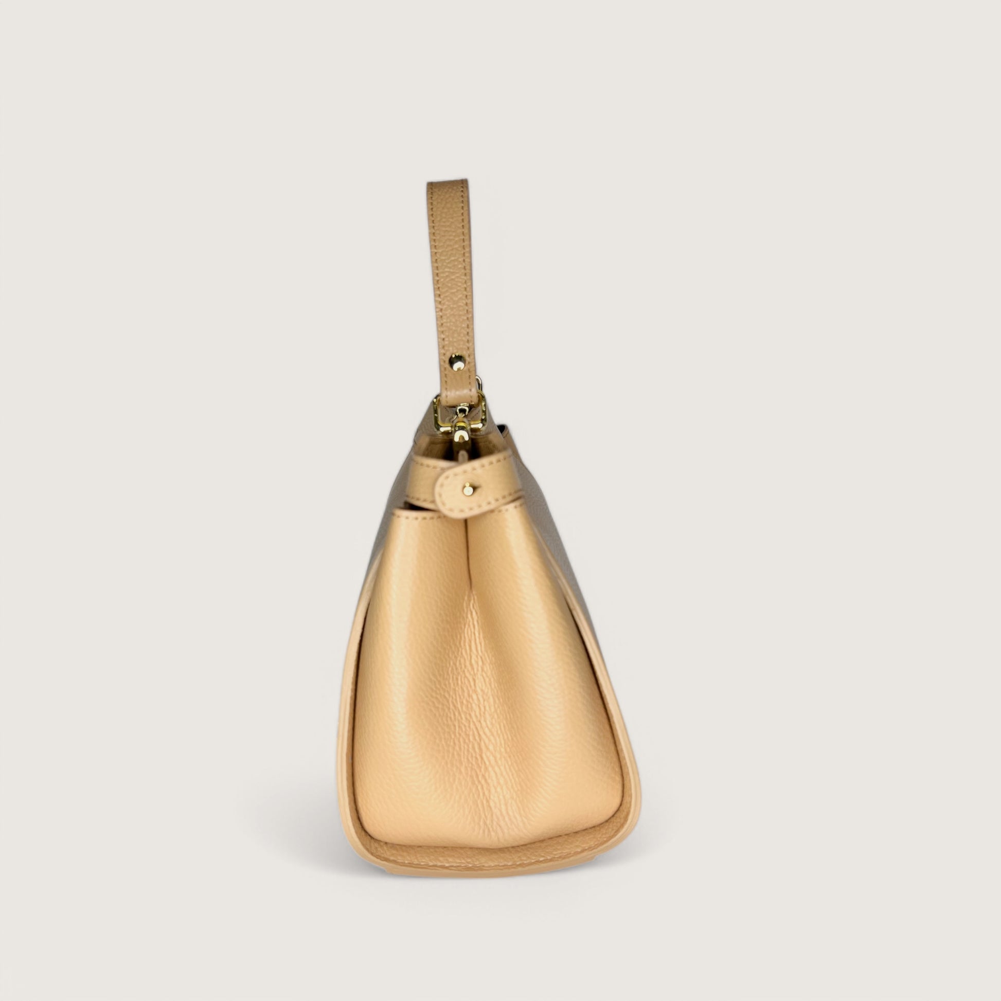 Бежева італійська шкіряна жіноча сумка Piumelli Sharon М M D81 Warm Beige