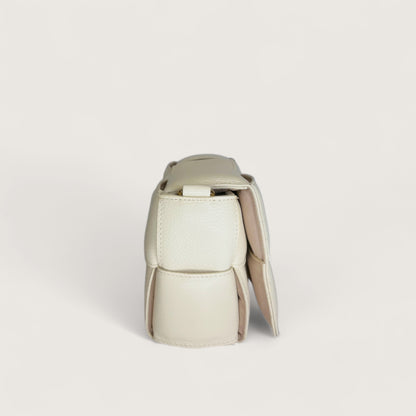 Молочна італійська шкіряна жіноча сумка Piumelli Soleil M Bag, D201 Burro